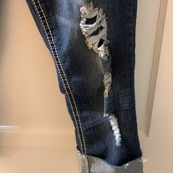 Y2K ALMOST FAMOUS CAPRIS BLUE JEANS 13 DISTRESSED CROPPED BLING STITCHING DENIM - Picture 12 of 13